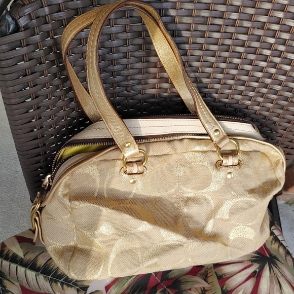 AUTHENTIC RARE VINTAGE COACH SATCHEL GOLD BAG - Picture 3 of 6